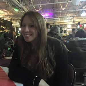 Meet your Posher, Lia